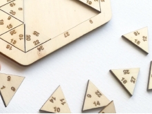 Koka puzle bērniem un pieaugušajiem  “Skaitļu trijstūri” , Solid Wood Gifts